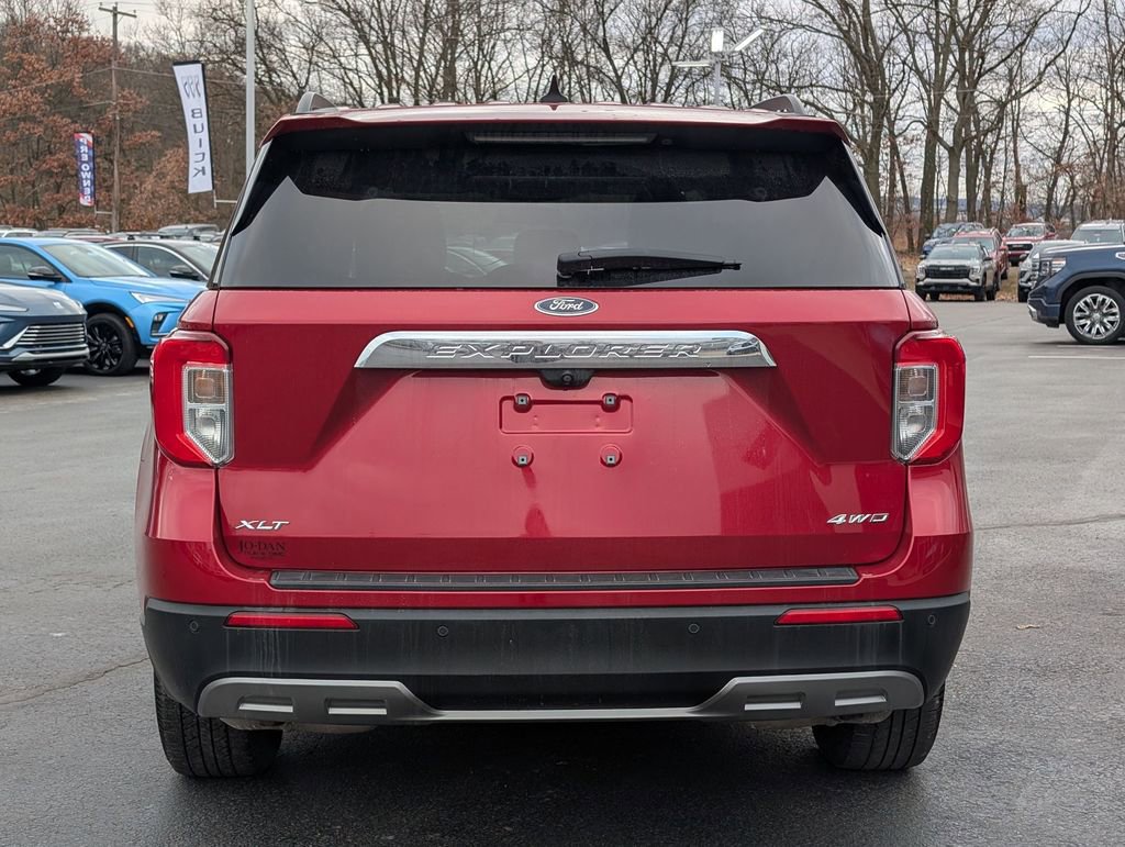 Used 2021 Ford Explorer XLT w/ Equipment Group 202A image 3
