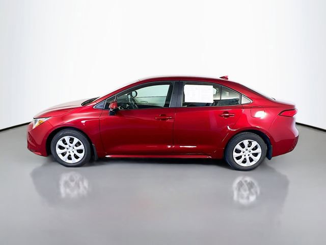 Used 2025 Toyota Corolla LE image 4