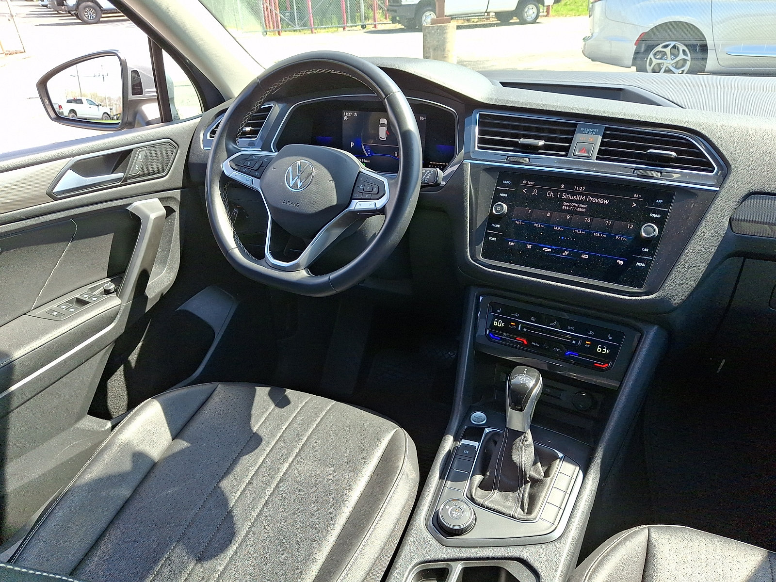 Used 2022 Volkswagen Tiguan SE AWD/4WD image 15