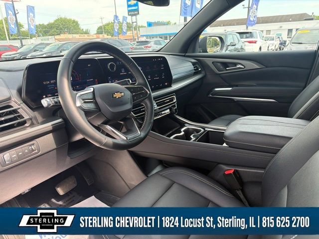 Used 2025 Chevrolet Traverse LT AWD/4WD image 11