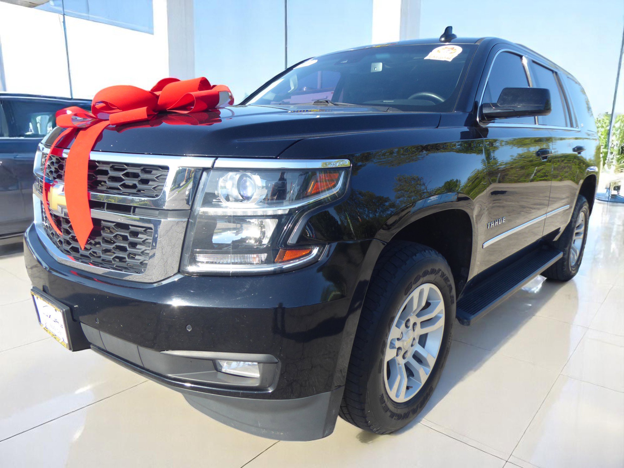 Used 2016 Chevrolet Tahoe LT w/ Luxury Package image 5