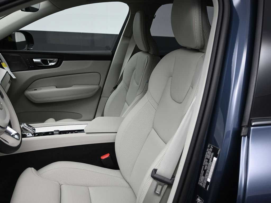 New 2026 Volvo XC60 T8 Ultra w/ Protection Package Premier AWD/4WD image 10