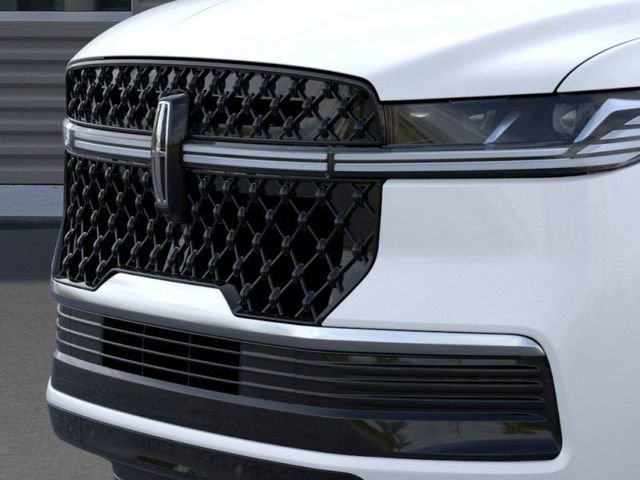 New 2025 Lincoln Navigator L Reserve w/ Jet Appearance Package image 17