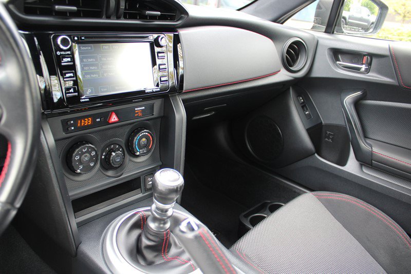 Used 2018 Subaru BRZ Premium RWD image 14