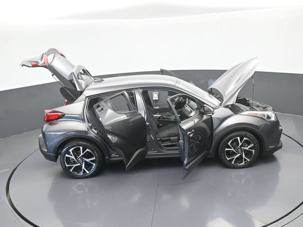 Used 2019 Toyota C-HR XLE FWD image 60