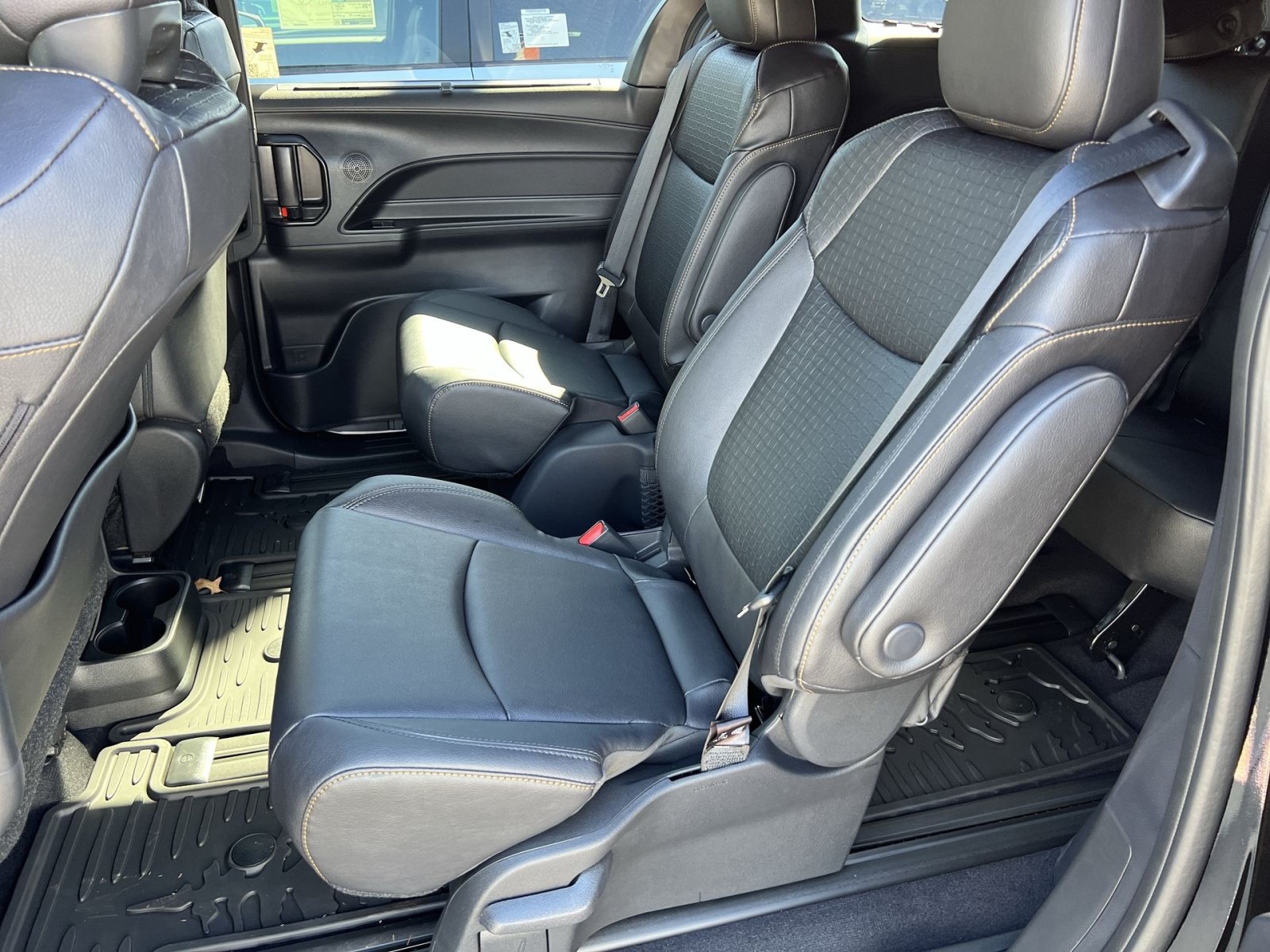 New 2026 Toyota Sienna XLE Woodland Edition AWD/4WD image 19