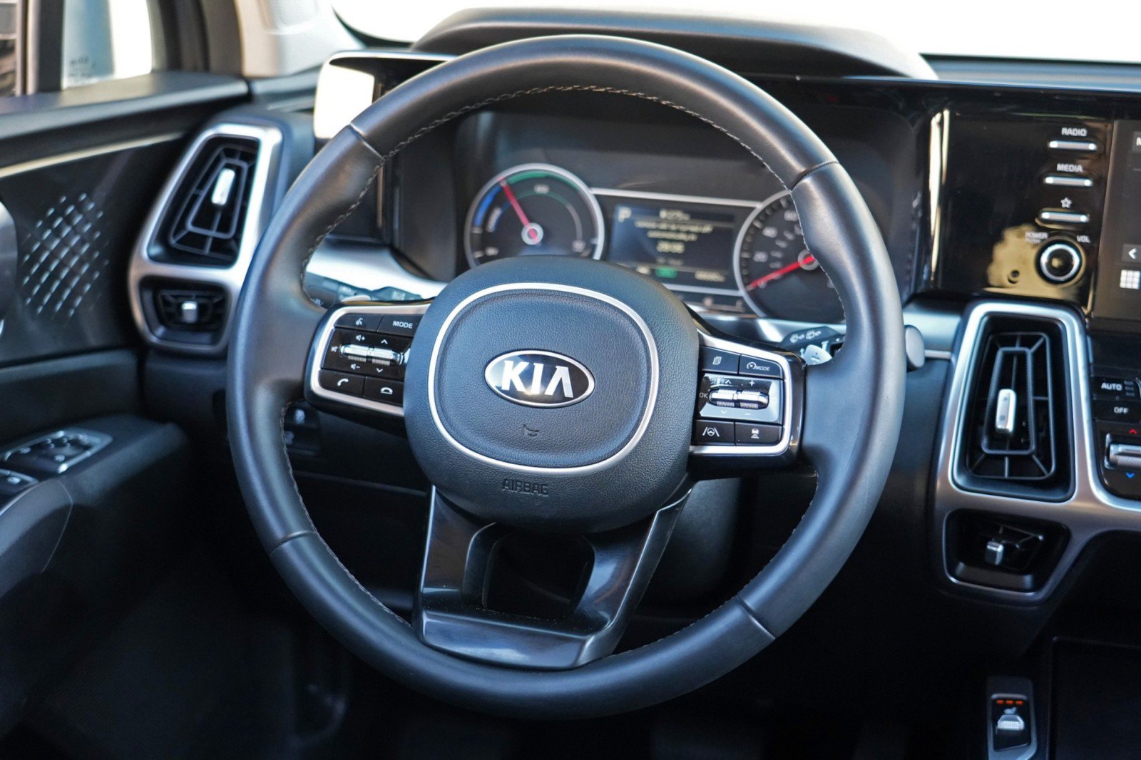 Used 2021 Kia Sorento EX FWD image 19