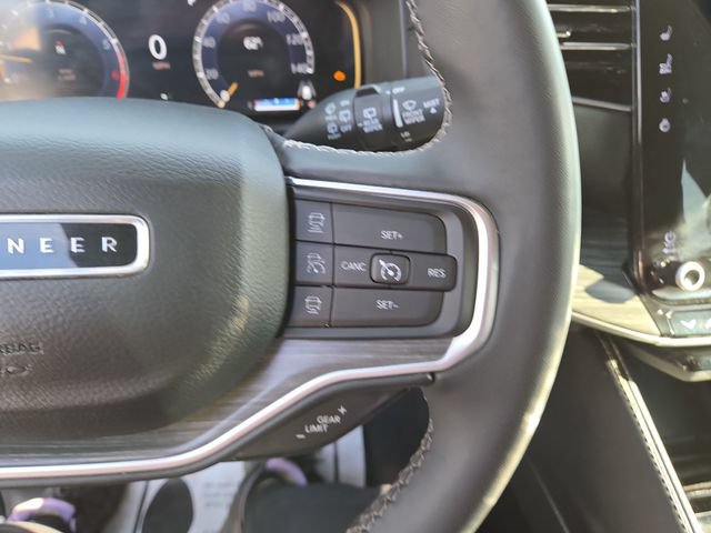 Used 2024 Jeep Wagoneer Series II w/ Flexible Seating Group AWD/4WD image 19