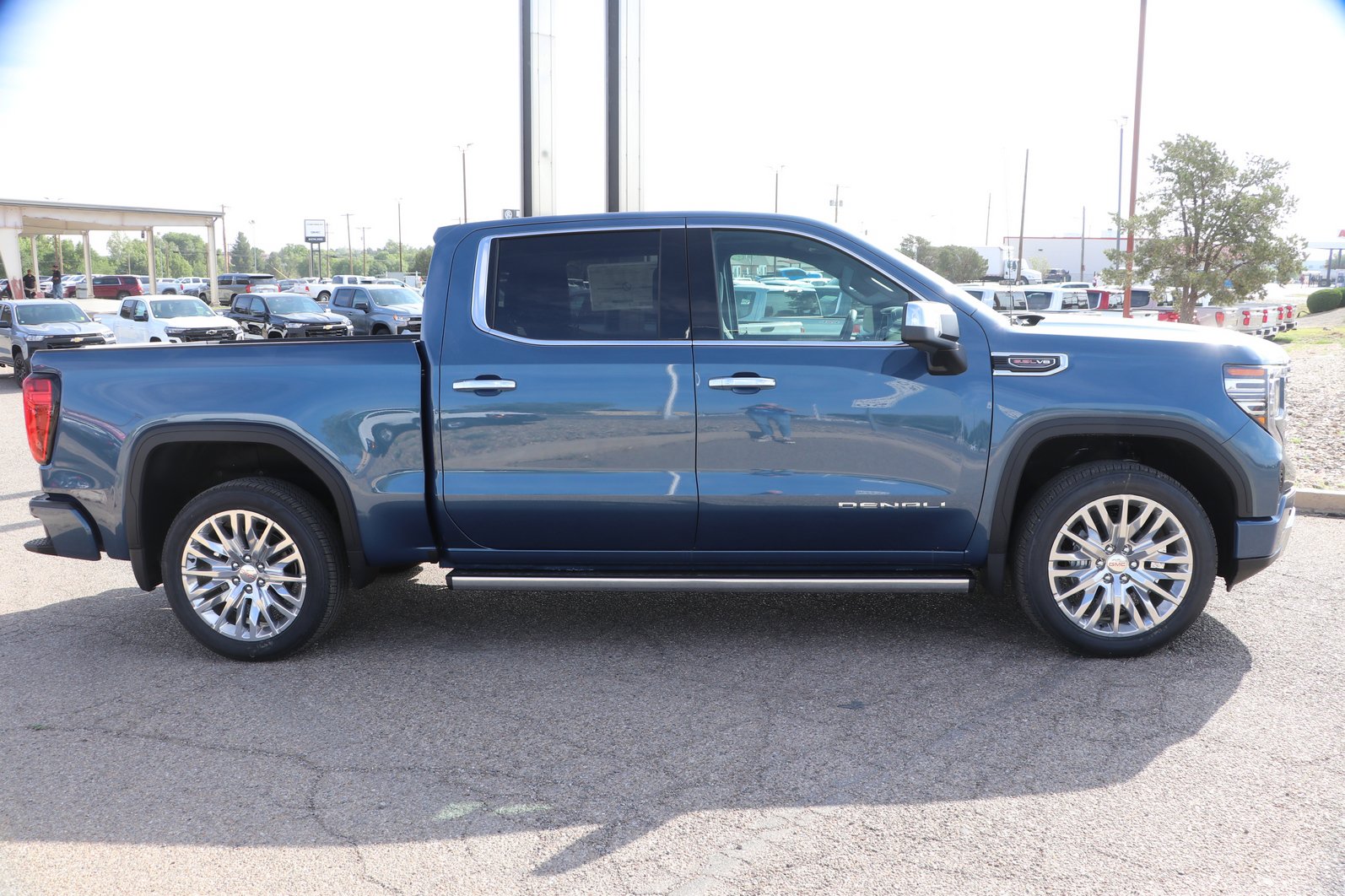 New 2026 GMC Sierra 1500 Denali w/ Technology Package AWD/4WD image 8