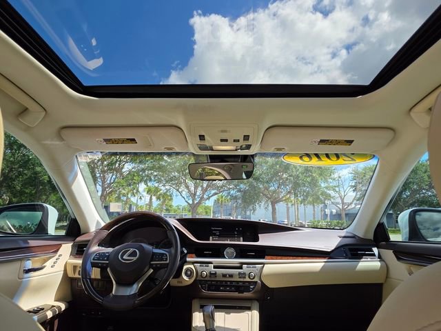 Used 2016 Lexus ES 350 w/ Premium Package w/Wood Trim FWD image 19