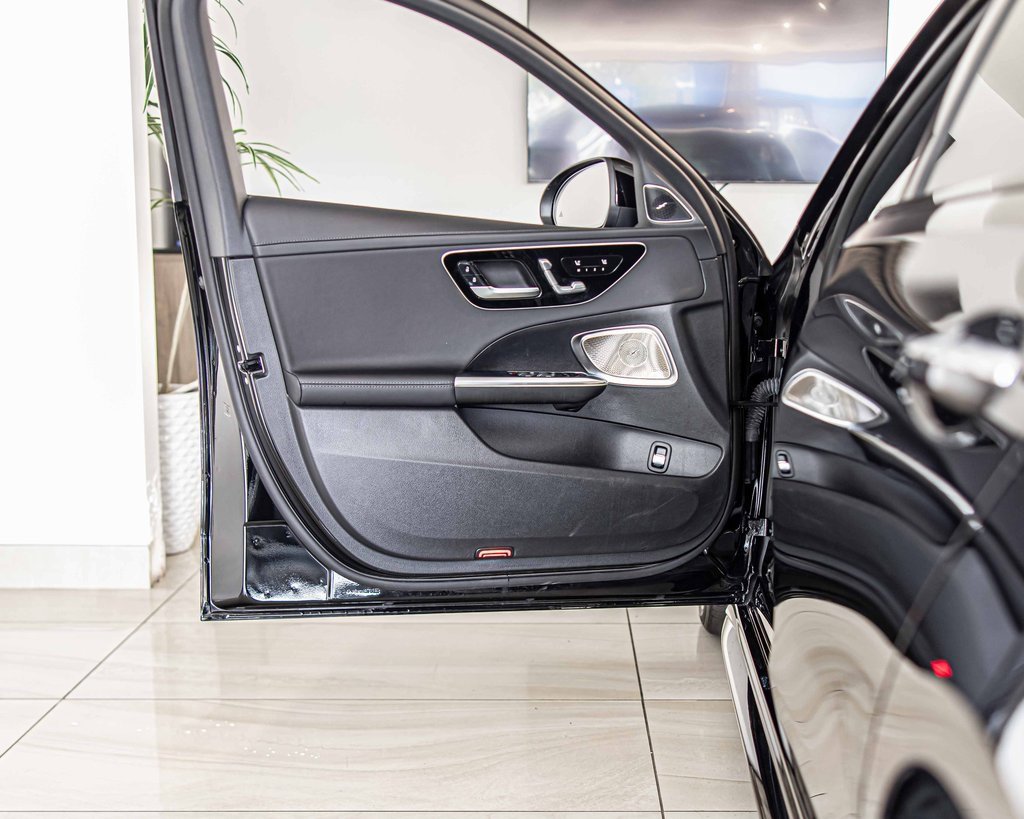 Used 2024 Mercedes-Benz C 300 4MATIC Sedan w/ AMG Line w/ Night Package image 32