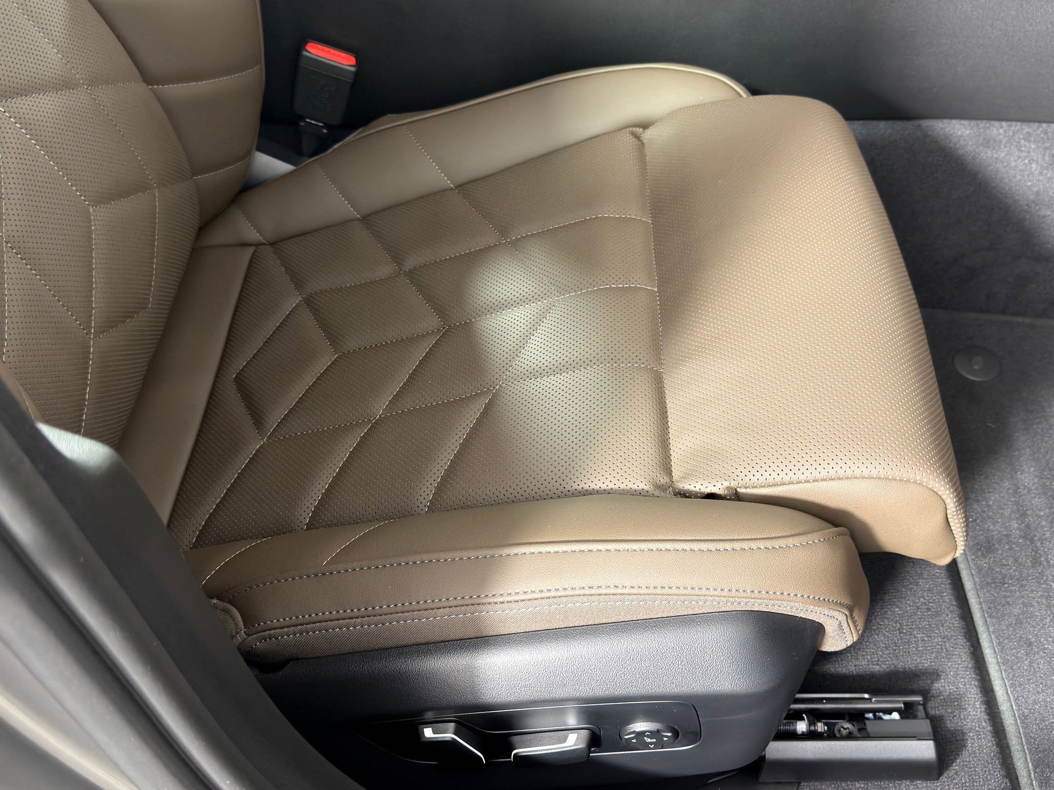 New 2026 BMW 540i xDrive w/ Executive Package image 31