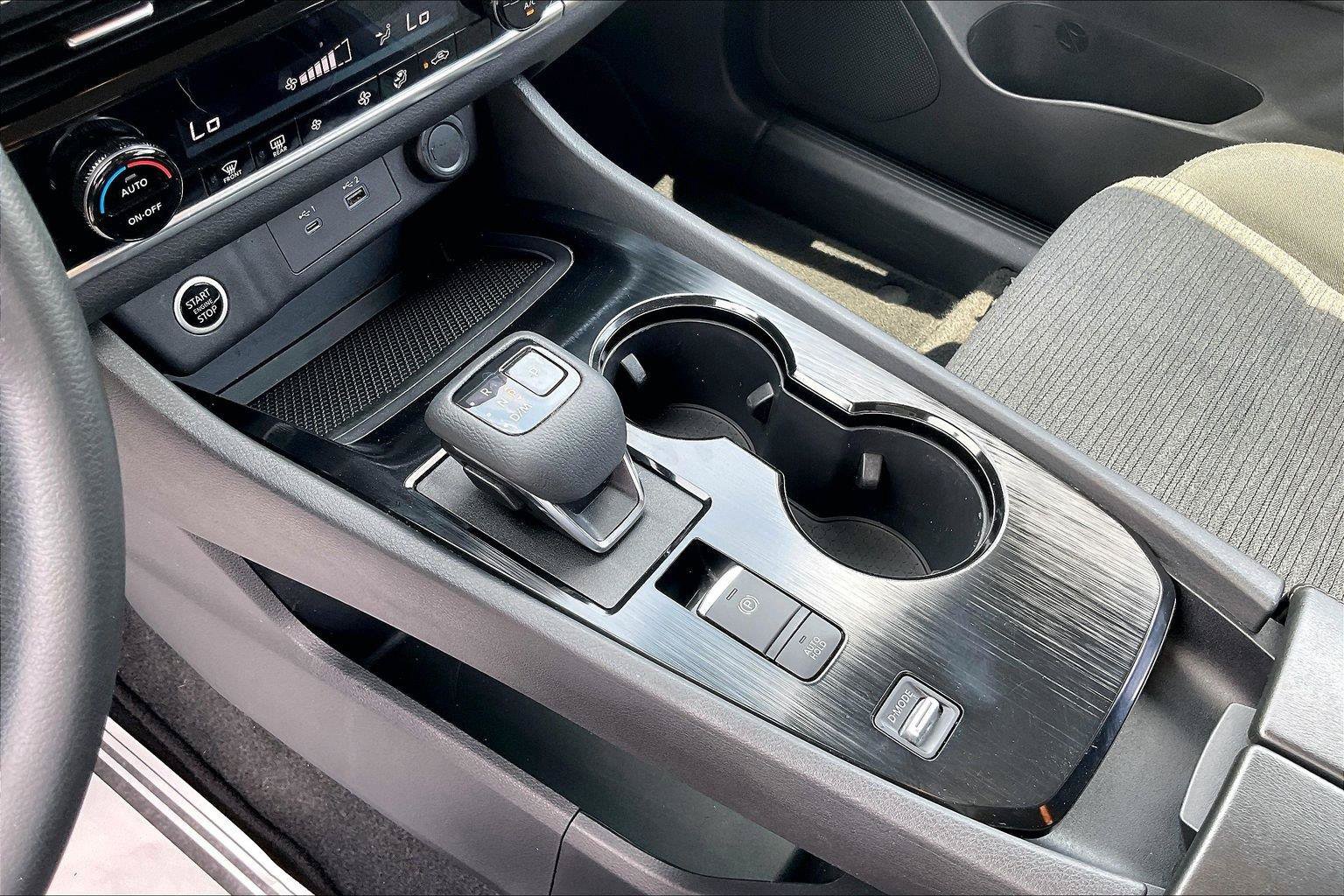 Certified 2021 Nissan Rogue SV FWD image 16