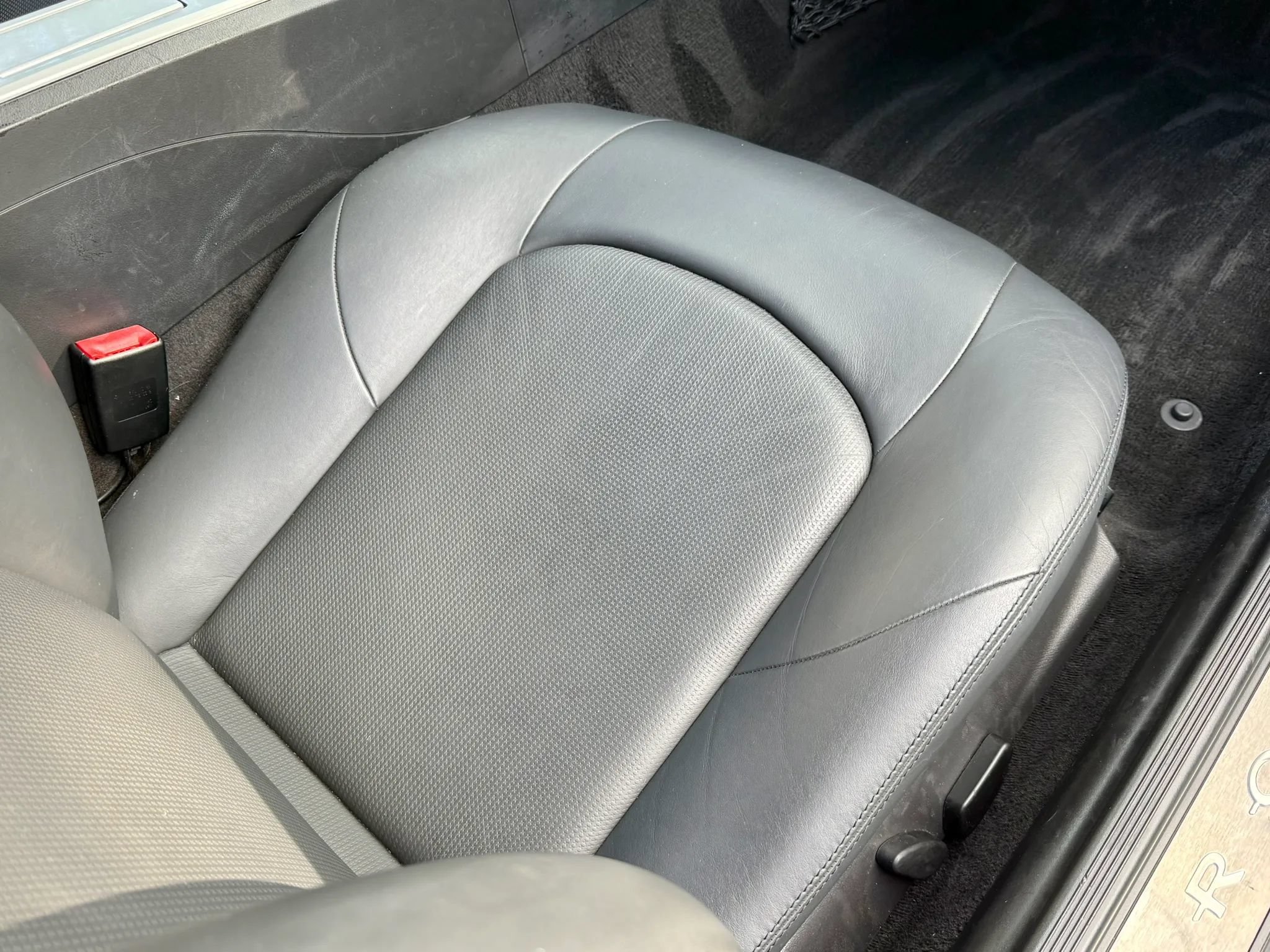 Used 2004 Chrysler Crossfire Coupe RWD image 37