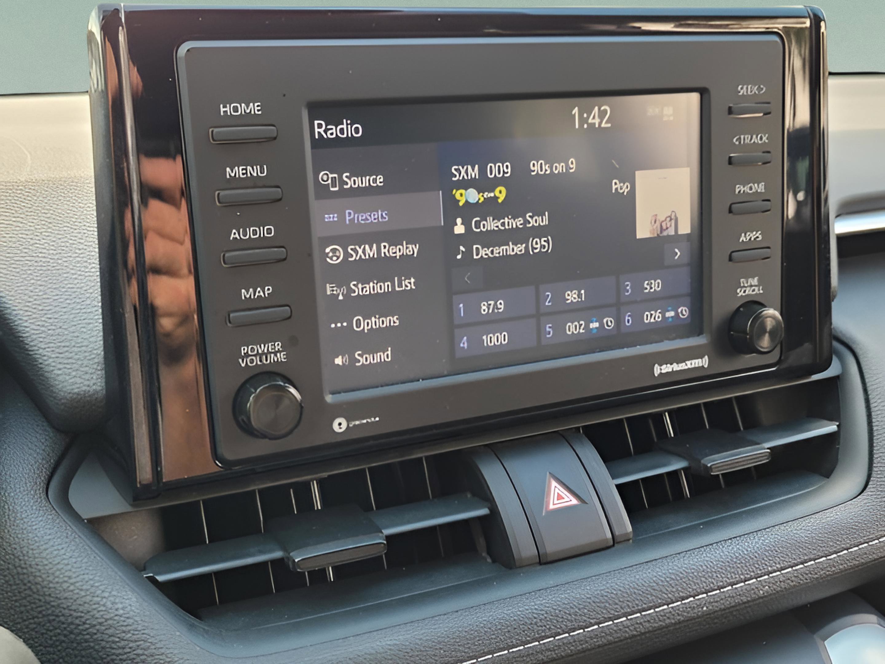 Certified 2021 Toyota RAV4 XLE image 24