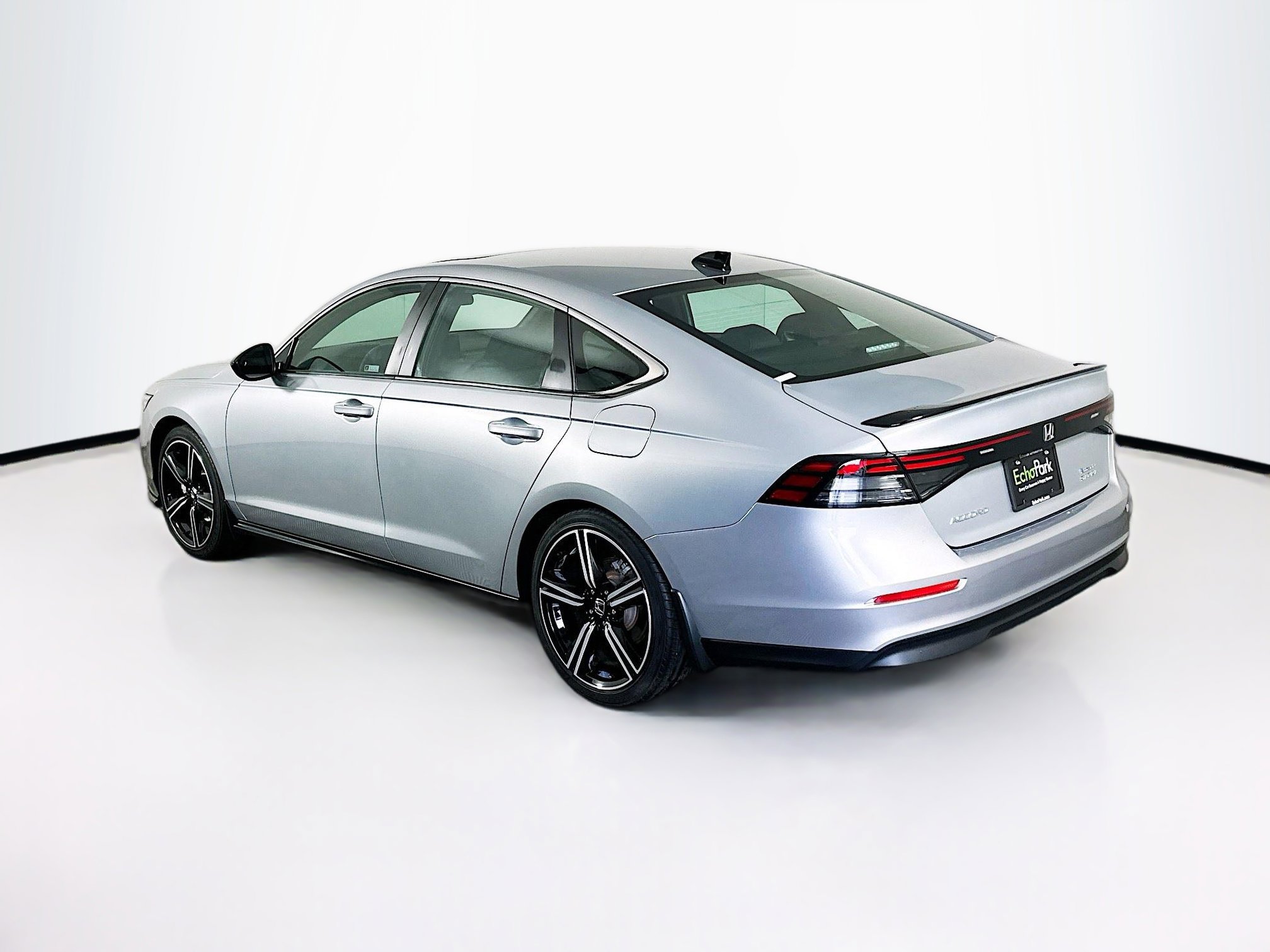 Used 2025 Honda Accord Sport image 5