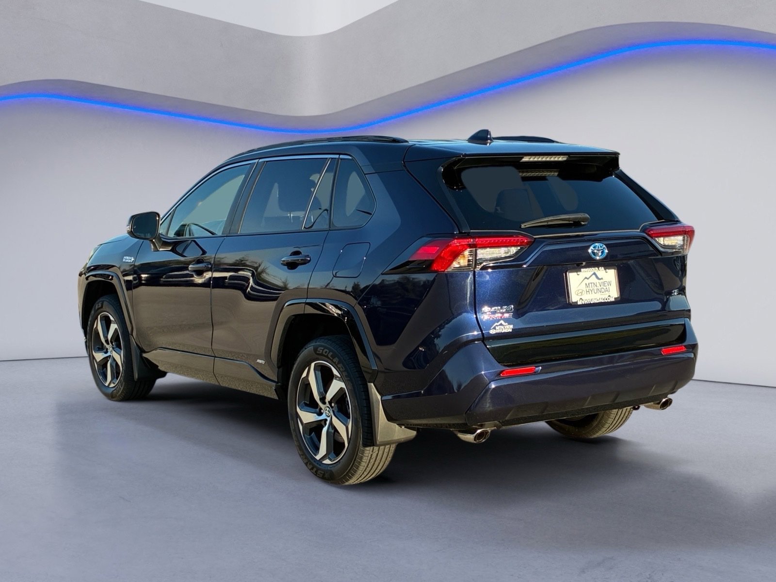 Used 2024 Toyota RAV4 SE w/ Weather & Moonroof Package AWD/4WD image 3