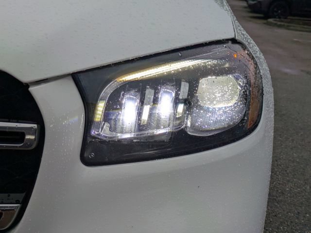 Used 2022 Mercedes-Benz GLS 450 4MATIC image 10