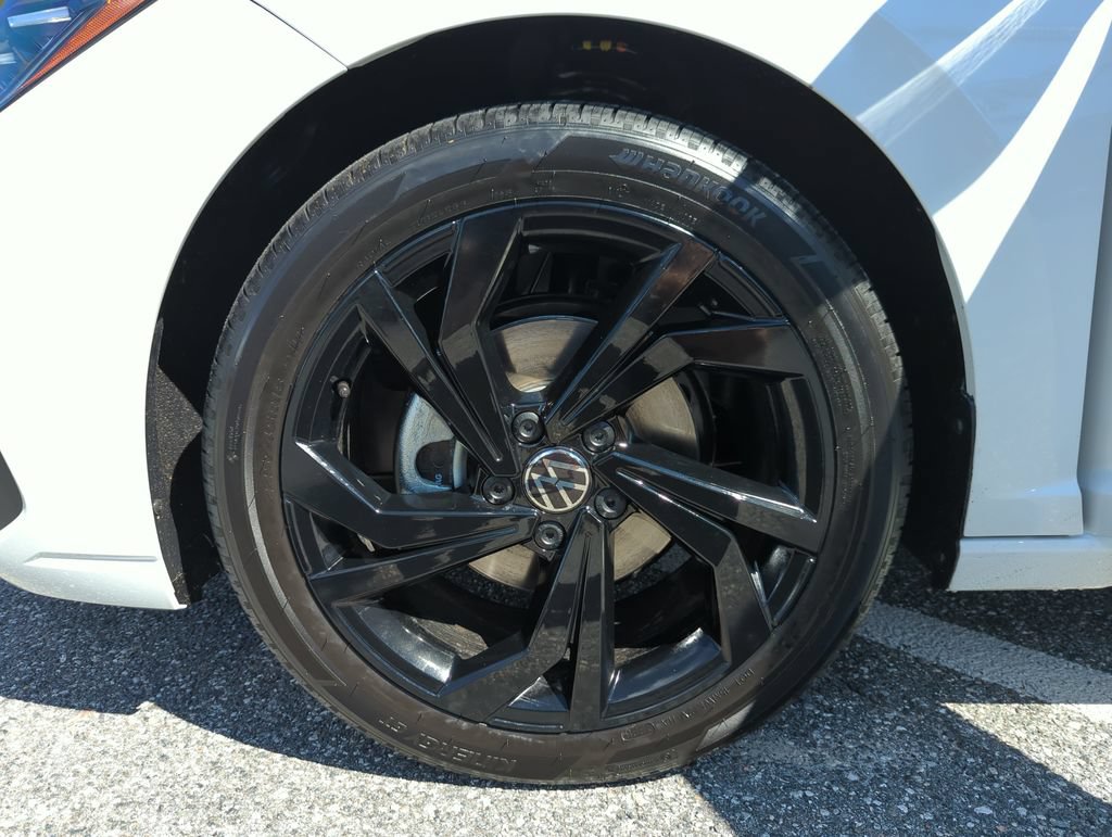 New 2026 Volkswagen Jetta SE FWD image 43