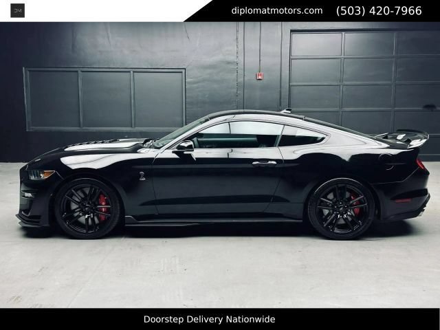 Used 2022 Ford Mustang Shelby GT500 w/ Technology Package RWD image 4