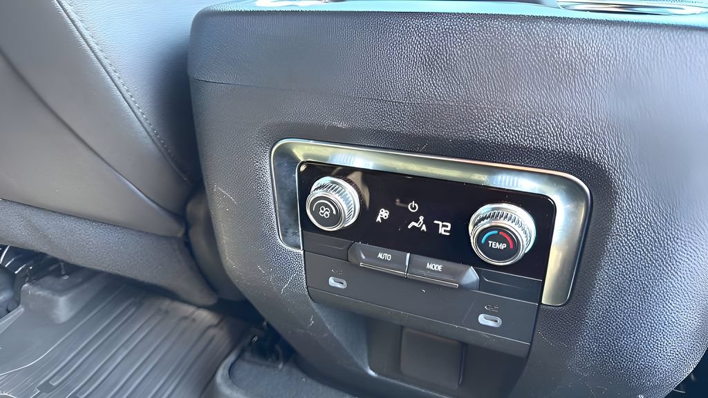 Used 2024 GMC Yukon SLT AWD/4WD image 23