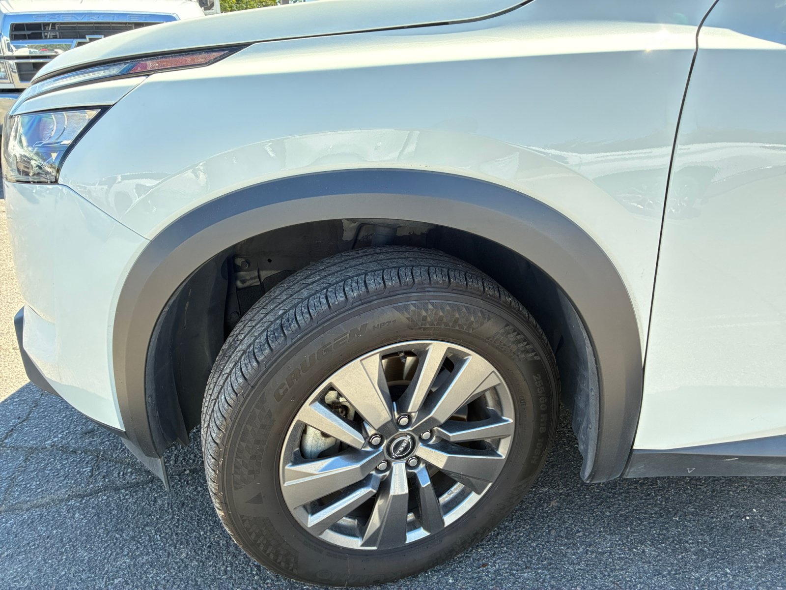 Used 2025 Nissan Pathfinder SV AWD/4WD image 10