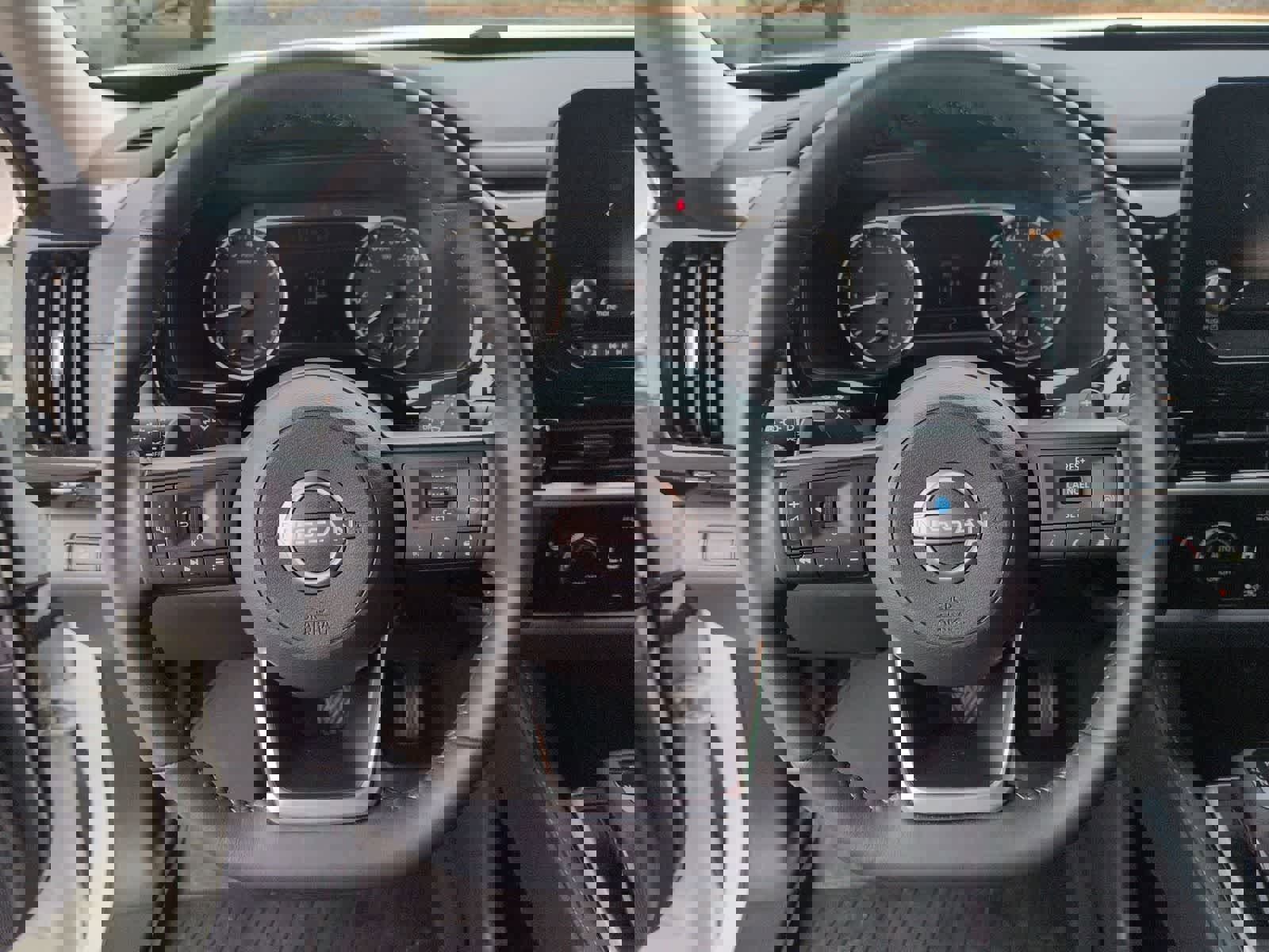 Used 2024 Nissan Pathfinder SV w/ Black Appearance Package image 21