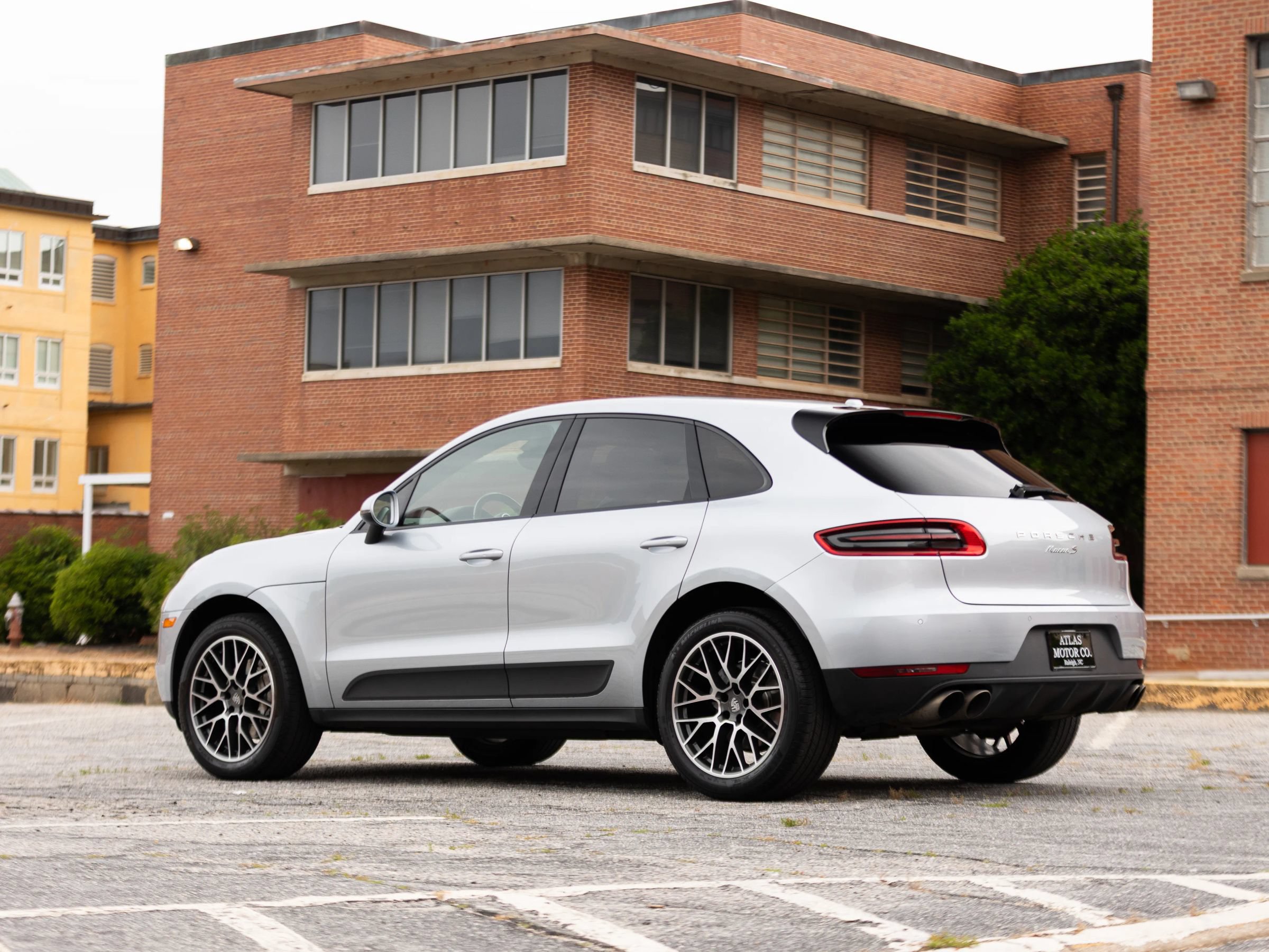 Used 2018 Porsche Macan S AWD/4WD image 11