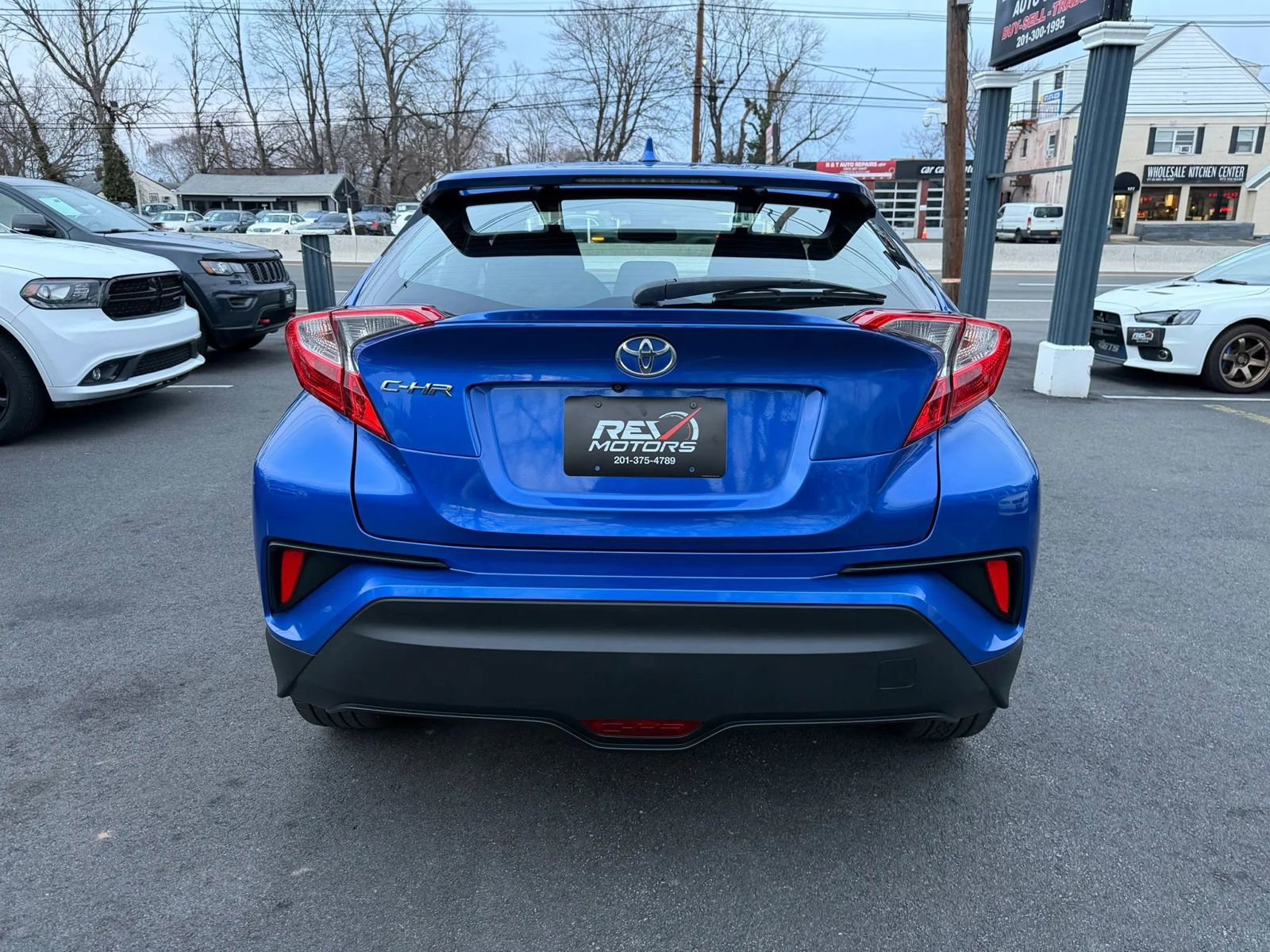 Used 2018 Toyota C-HR XLE image 7