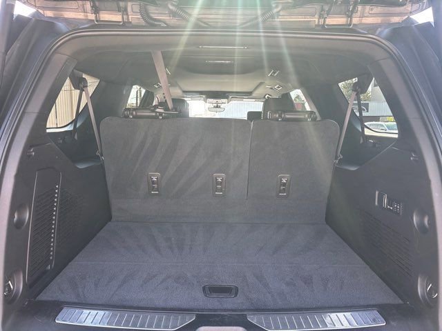 Used 2021 Chevrolet Suburban High Country image 13