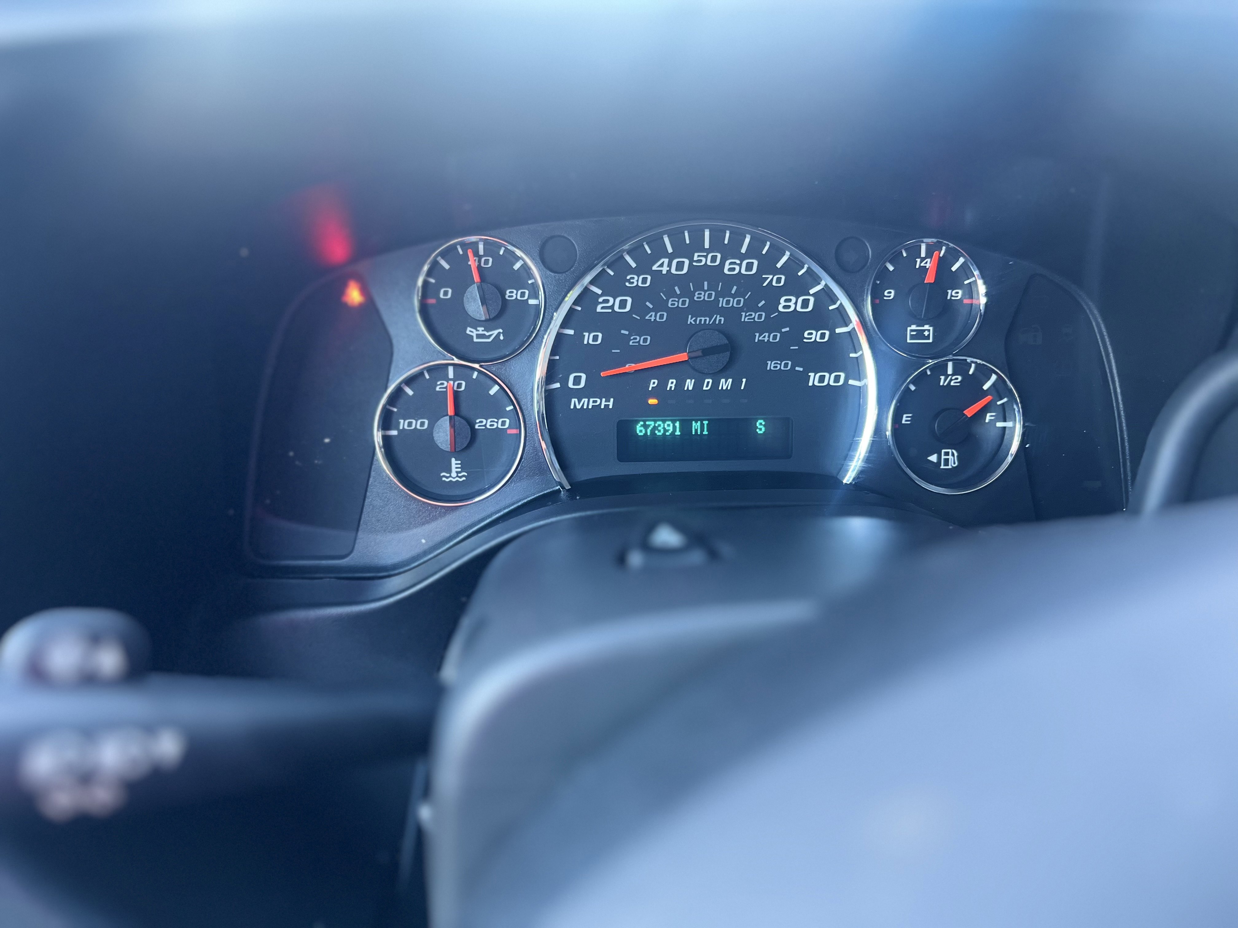 Used 2018 Chevrolet Express 2500 w/ Driver Convenience Package RWD image 6