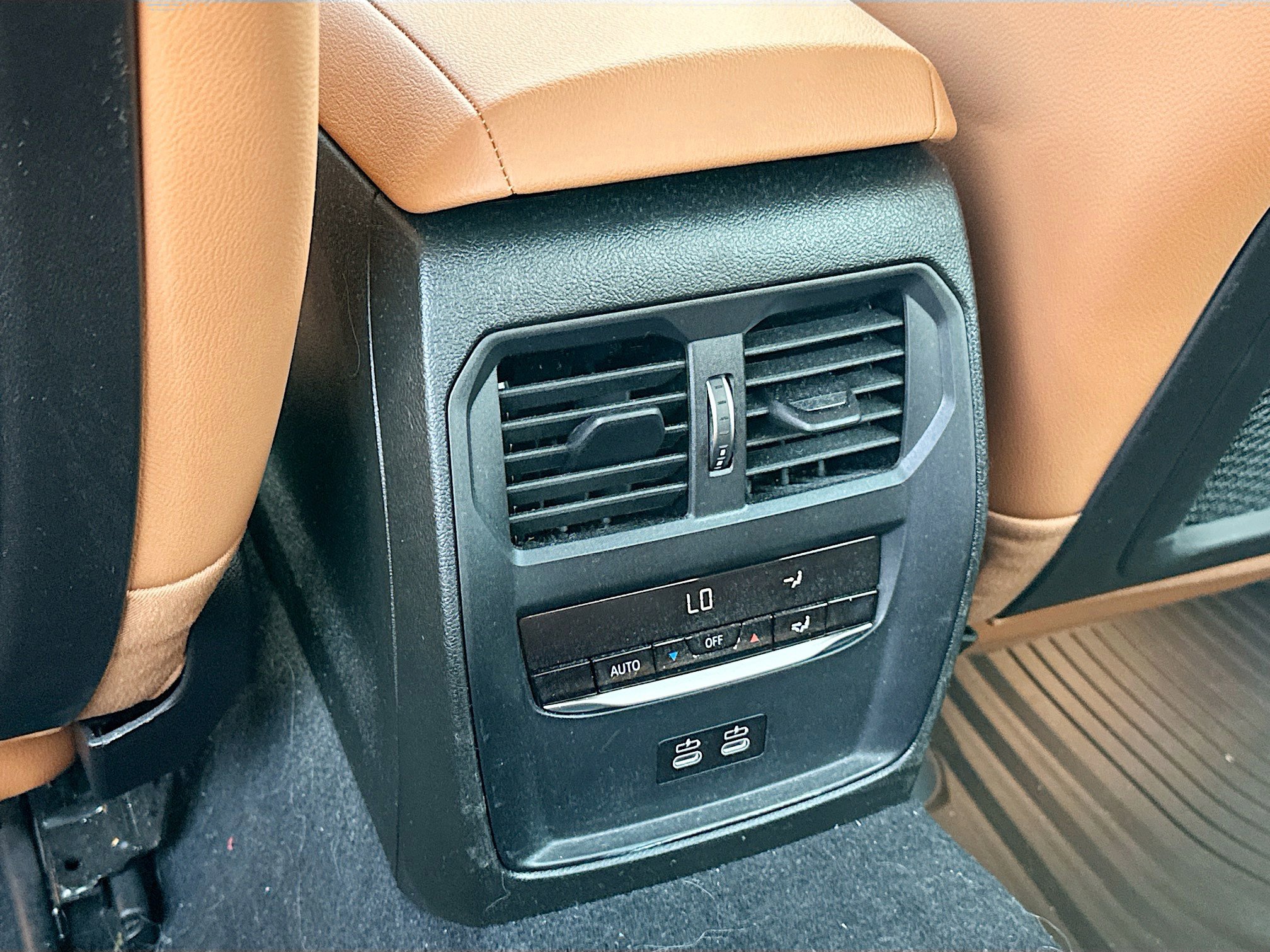 Used 2023 BMW 330i Sedan w/ Driving Assistance Package image 25