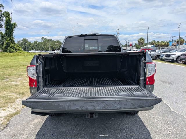 Used 2021 Nissan Titan SV w/ SV Convenience Package AWD/4WD image 13