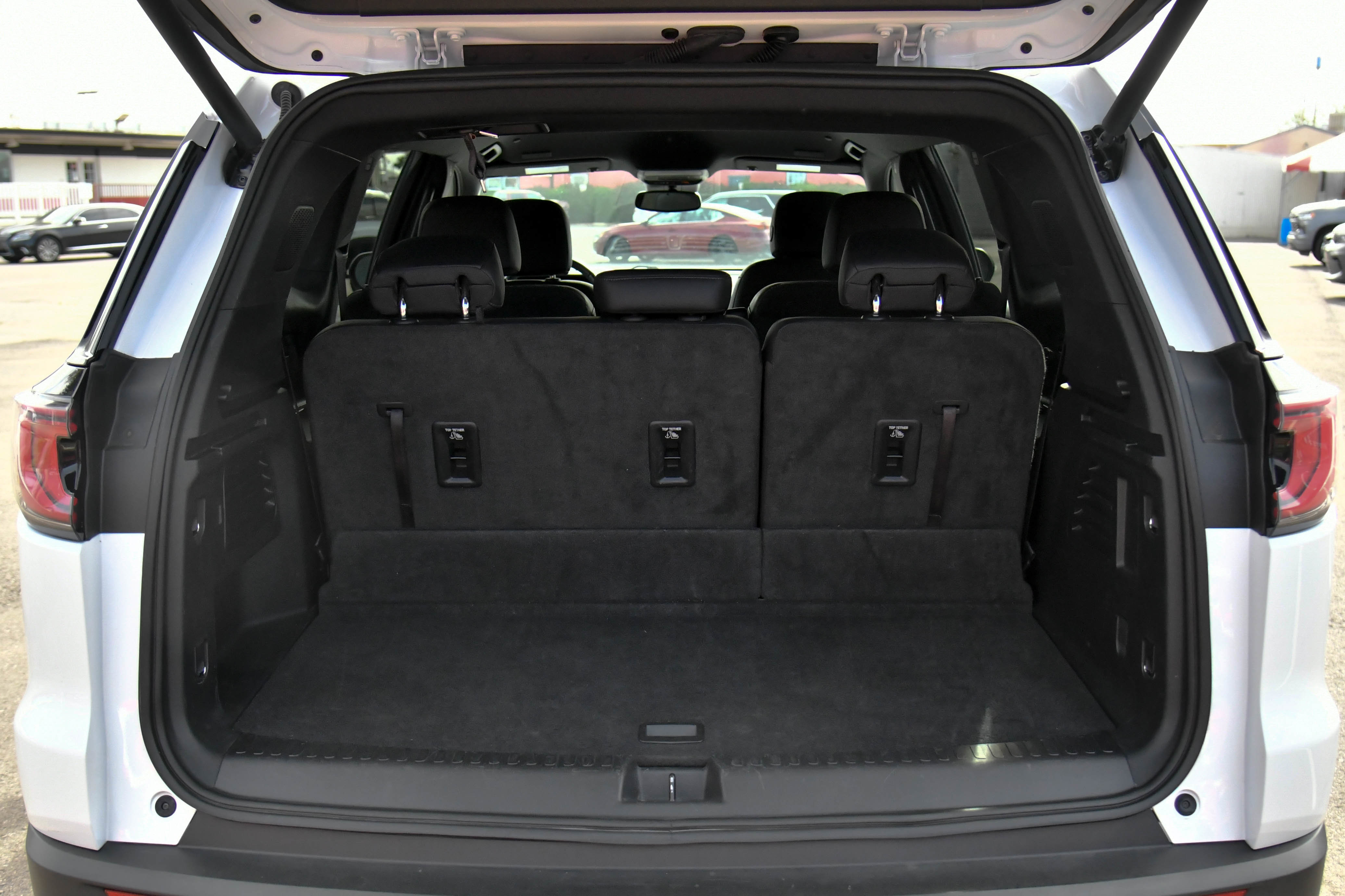 Used 2024 GMC Acadia Elevation image 49