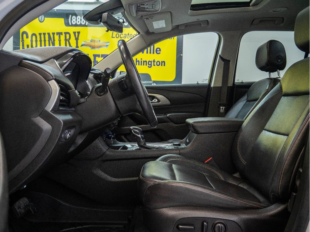 Used 2021 Chevrolet Traverse RS image 12