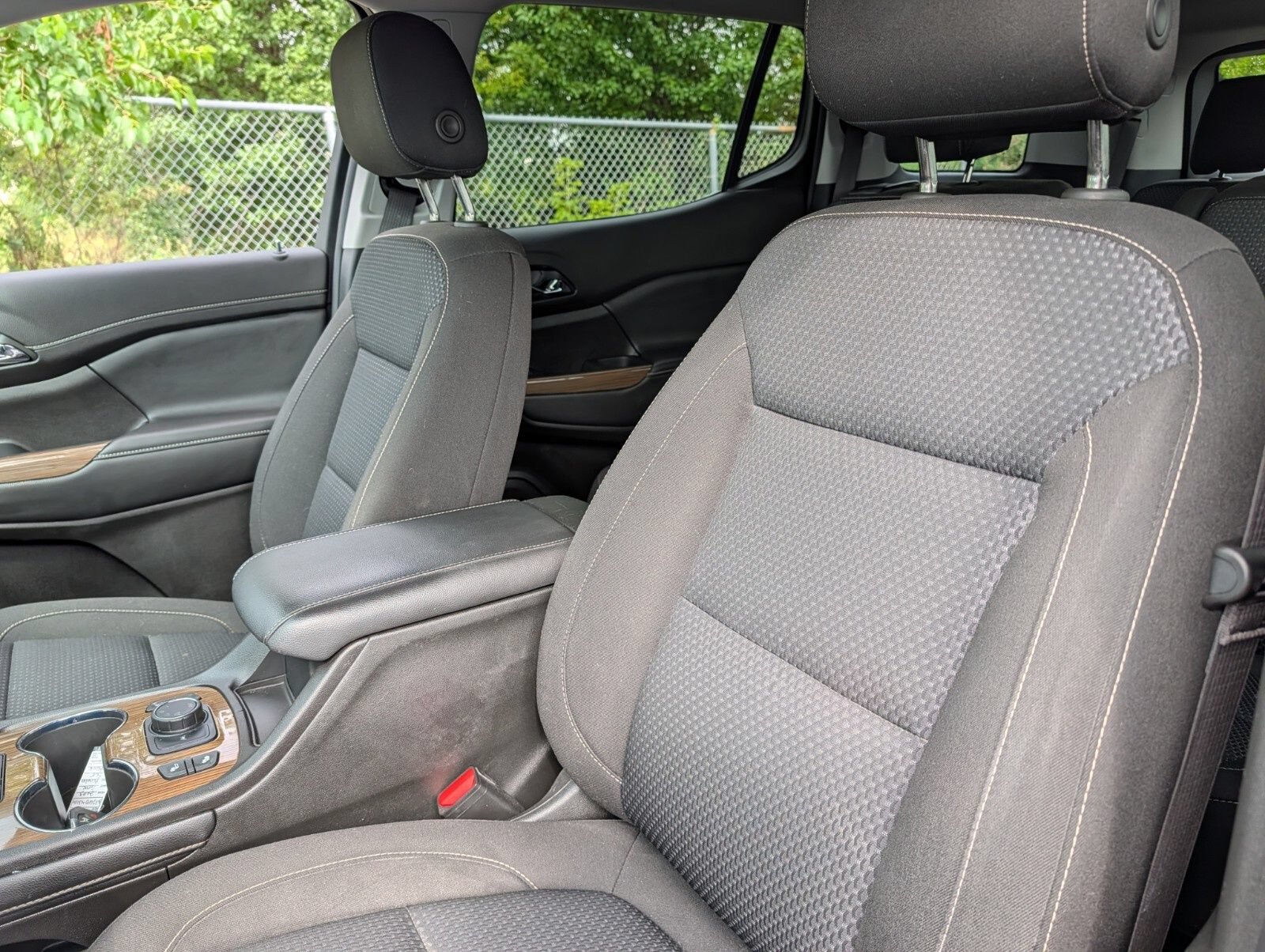 Used 2023 GMC Acadia SLE w/ Driver Convenience Package AWD/4WD image 17