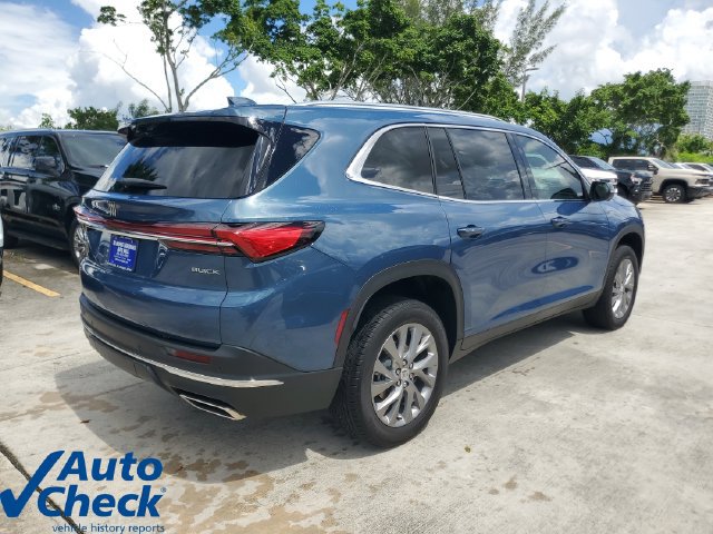 Used 2025 Buick Enclave Preferred FWD image 4