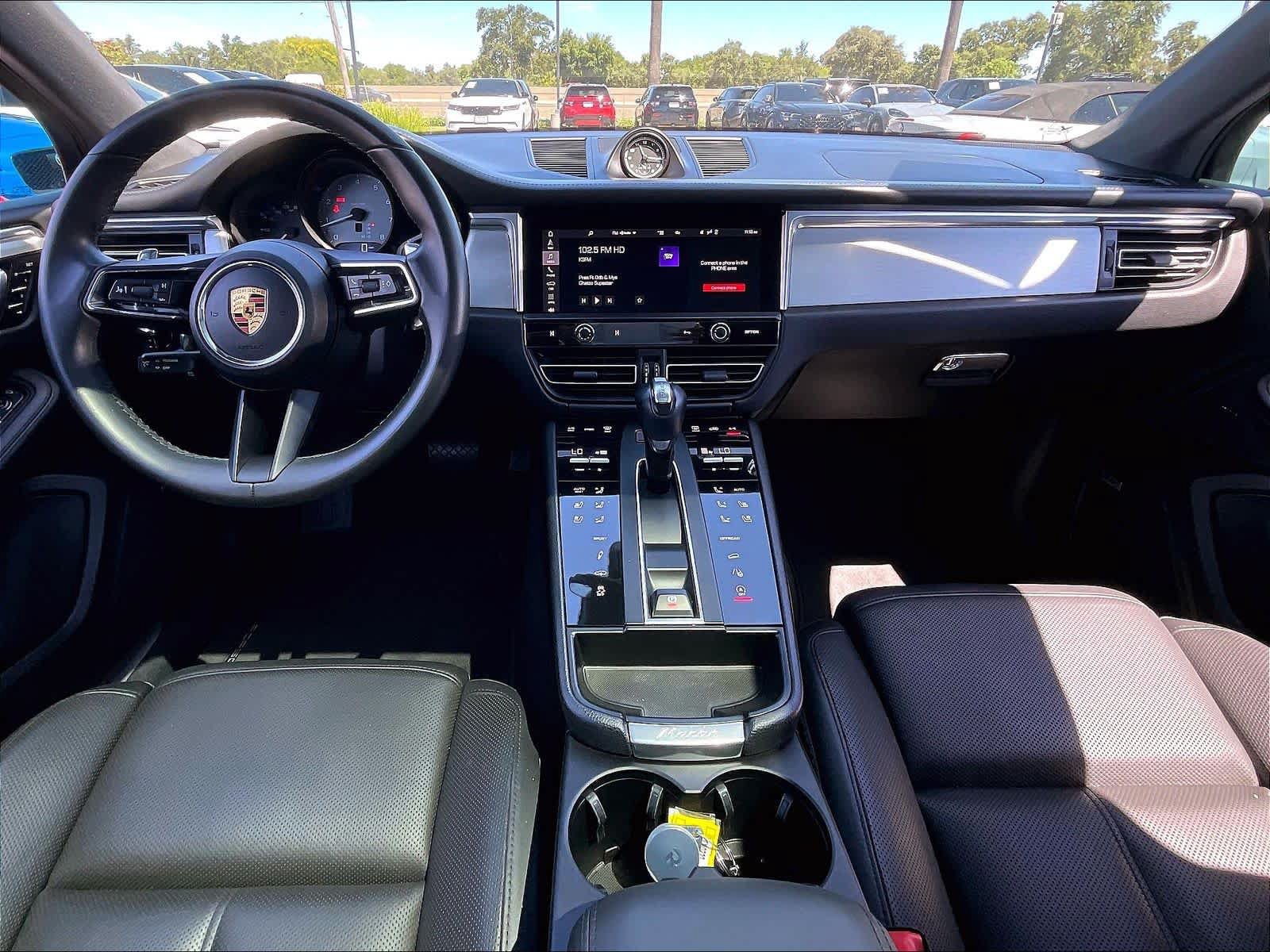 Used 2022 Porsche Macan S AWD/4WD image 17