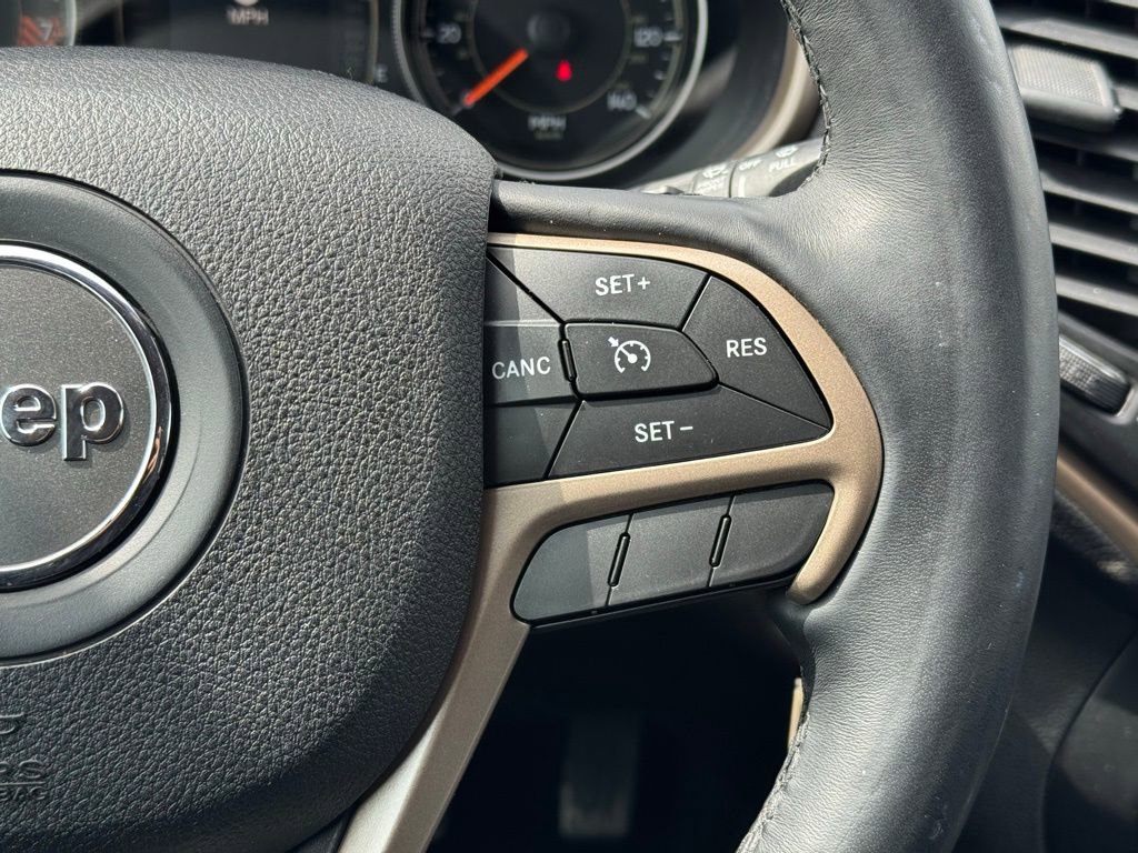 Used 2015 Jeep Cherokee Latitude w/ Cold Weather Group image 26