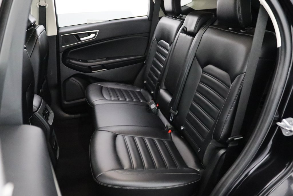 Used 2023 Ford Edge SEL AWD/4WD image 9