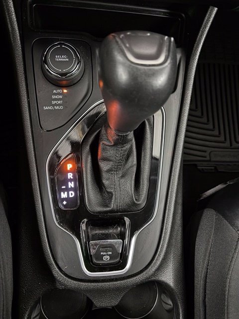 Used 2021 Jeep Cherokee Limited AWD/4WD image 23