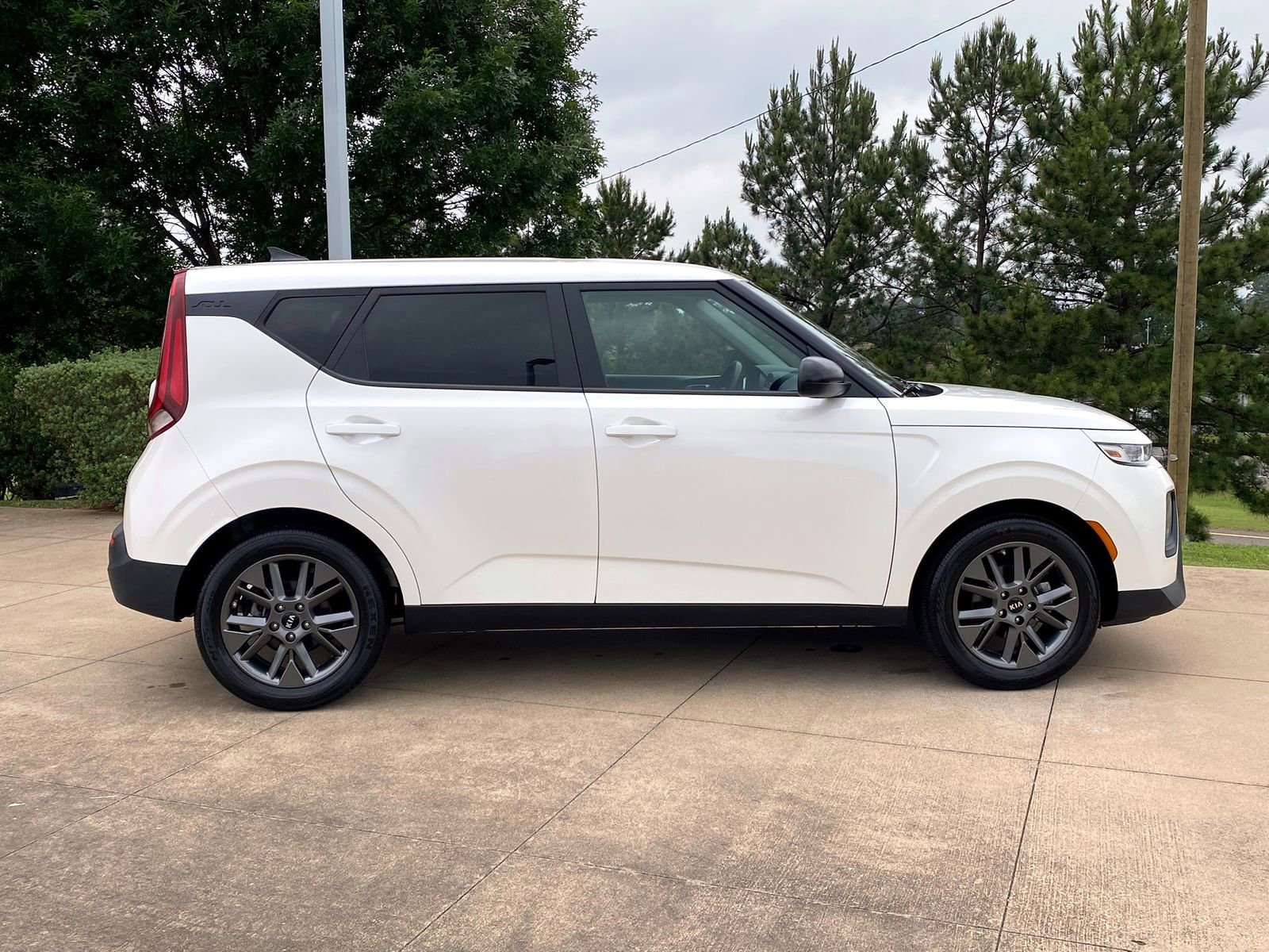 Used 2021 Kia Soul S FWD image 7