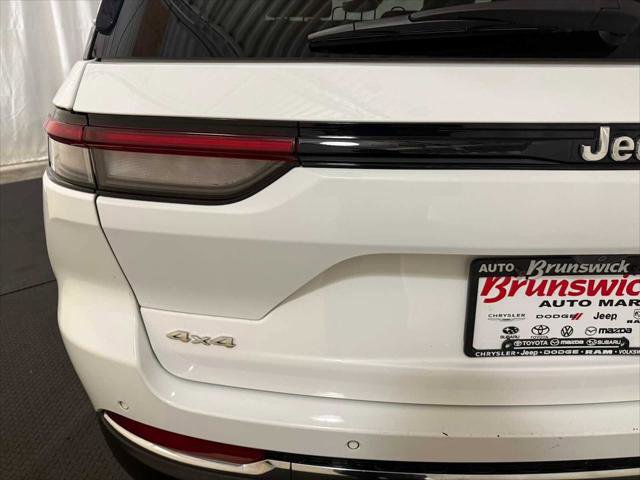 Certified 2023 Jeep Grand Cherokee Laredo w/ Luxury Tech Group I AWD/4WD image 17