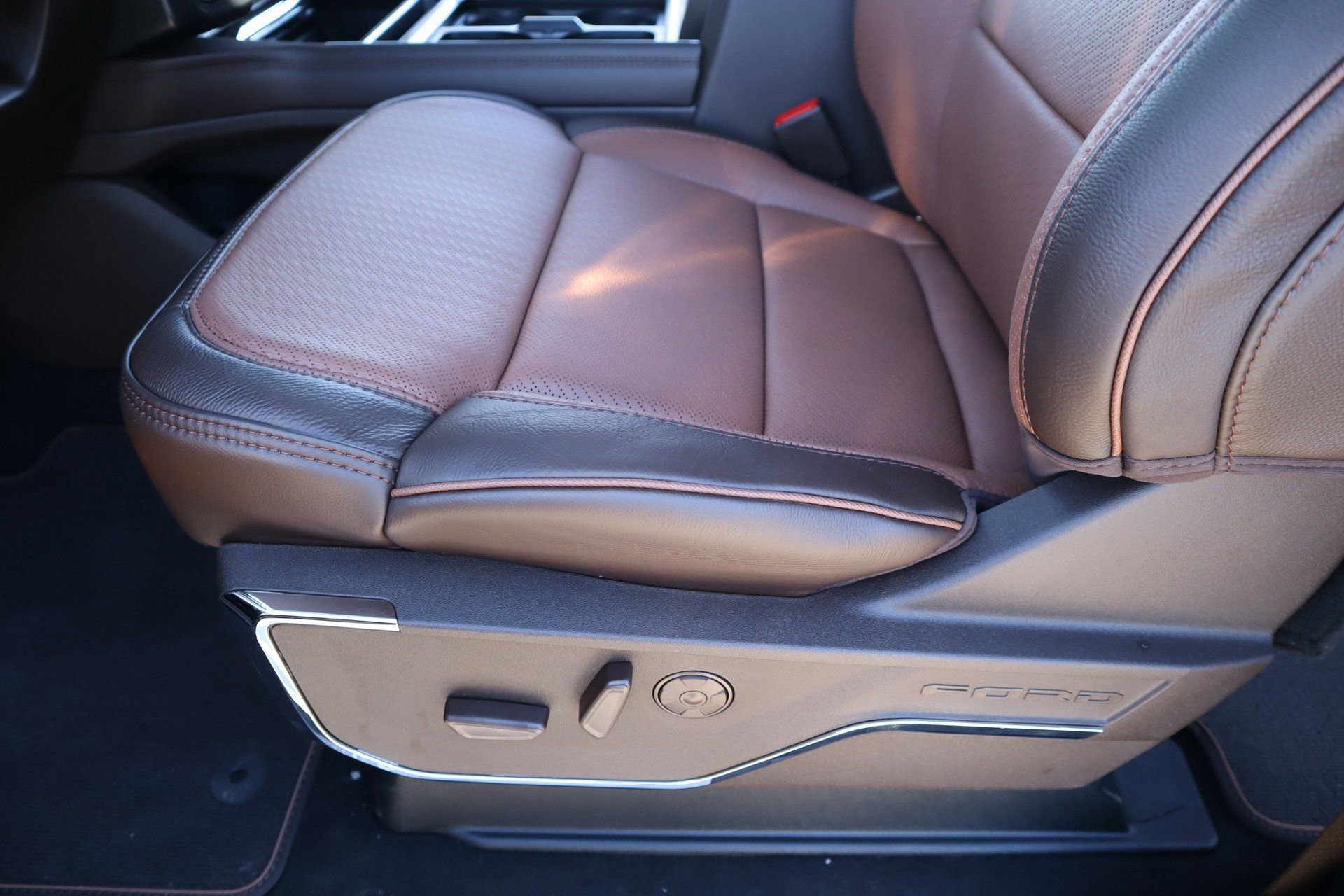 New 2026 Ford F350 King Ranch w/ Chrome Package image 13