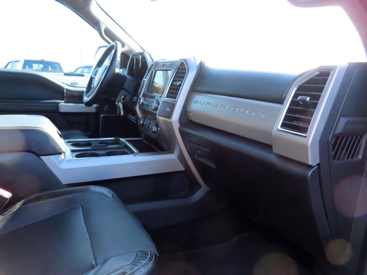 Used 2018 Ford F250 Lariat w/ Camper Package image 54