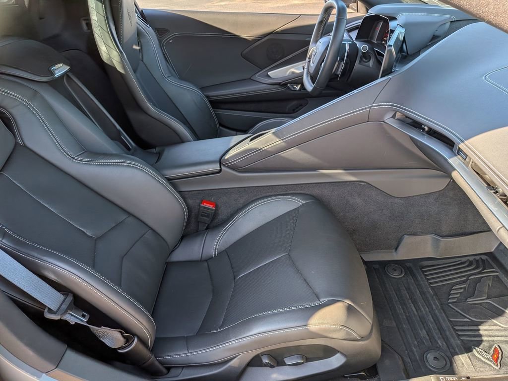 Used 2024 Chevrolet Corvette Stingray Convertible w/ 1LT image 17