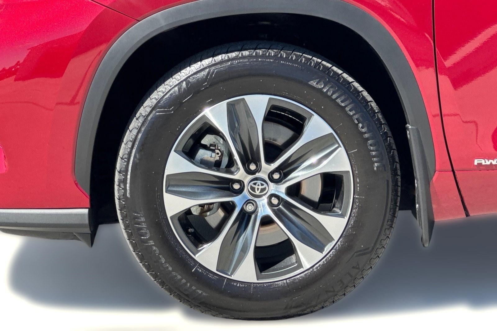 Certified 2026 Toyota Highlander XLE AWD/4WD image 13