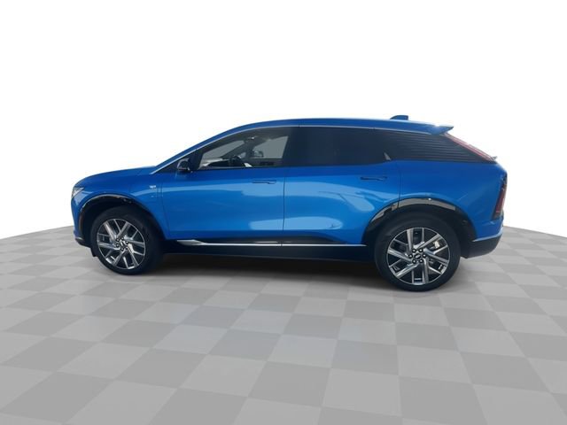 New 2025 Cadillac Optiq Luxury 1 image 9