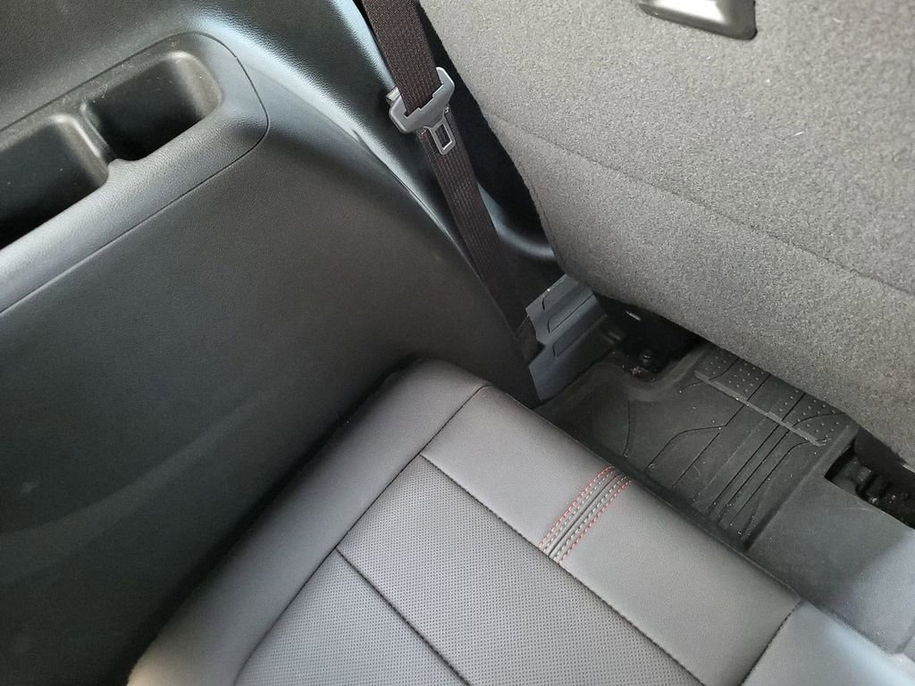 Used 2023 Chevrolet Traverse RS w/ LPO, Floor Liner Package AWD/4WD image 15