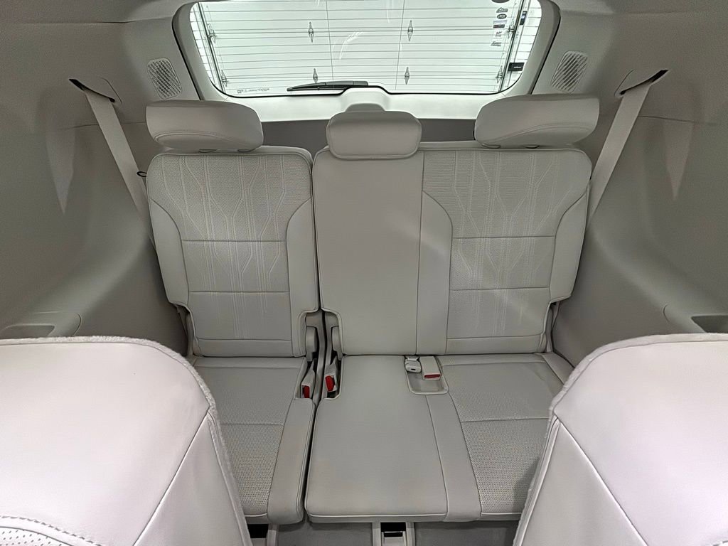 New 2026 Buick Enclave Avenir image 42